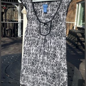 Dress or shirt dotted black and white